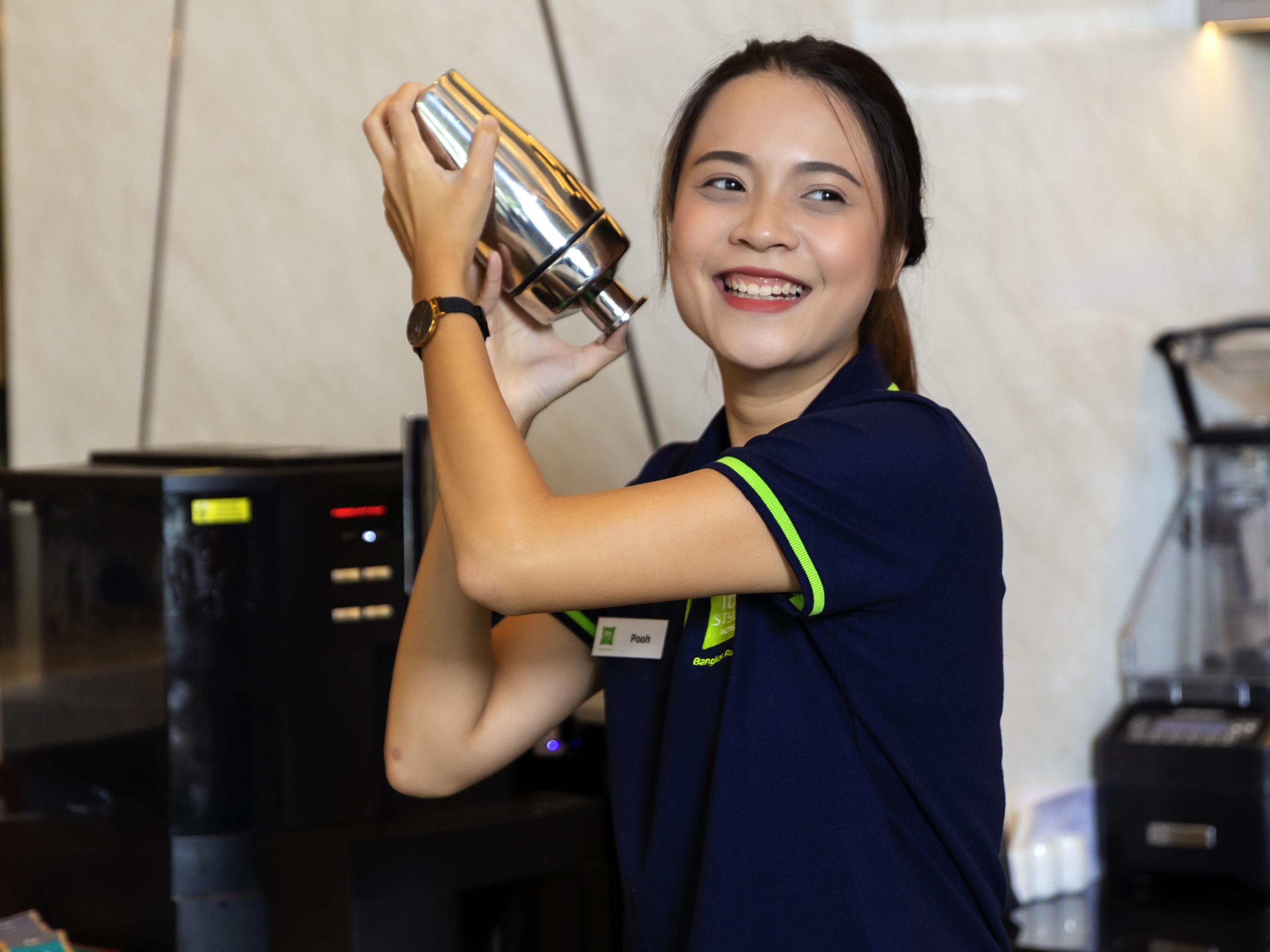 Ibis Styles Bangkok Ratchada Hotel Eksteriør billede